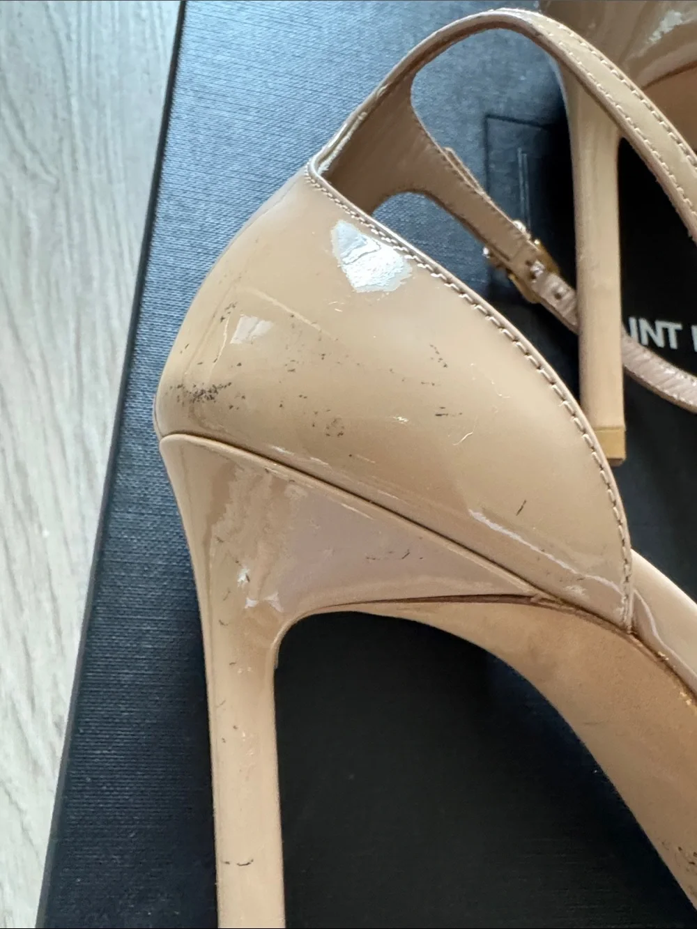 Saint Laurent Nude Patent Leather Ankle-Strap Sandals with Gold Logo - Picture 5 of 6